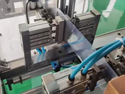 Máquina de llenado y sellado de ampollas